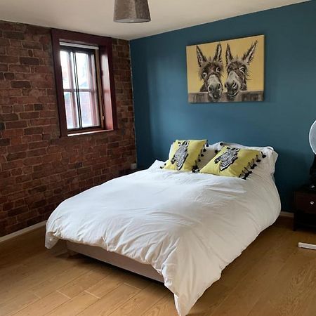2 Bed Duplex Penthouse Apartment By Mathew Street Sleeps 6 Liverpool Exteriör bild